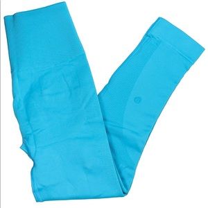 Lululemon zone in cropped leggings